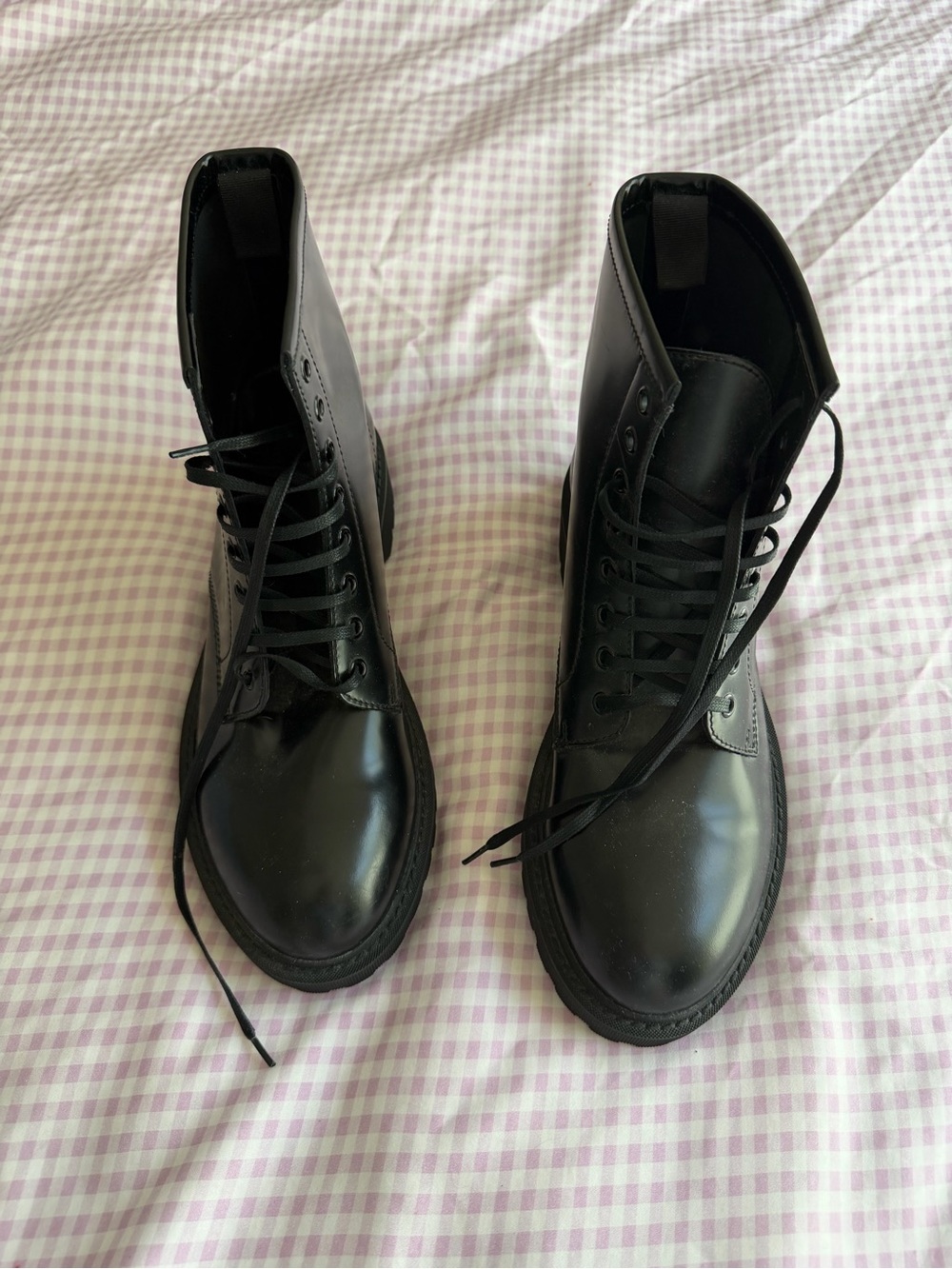 YSL Men's Black Leather Lace-Up Combat Boots never worn size 42.5